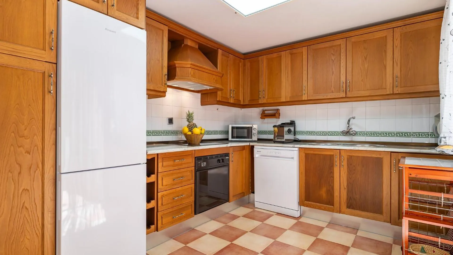 4 Bedroom Awesome Home In Salobreña